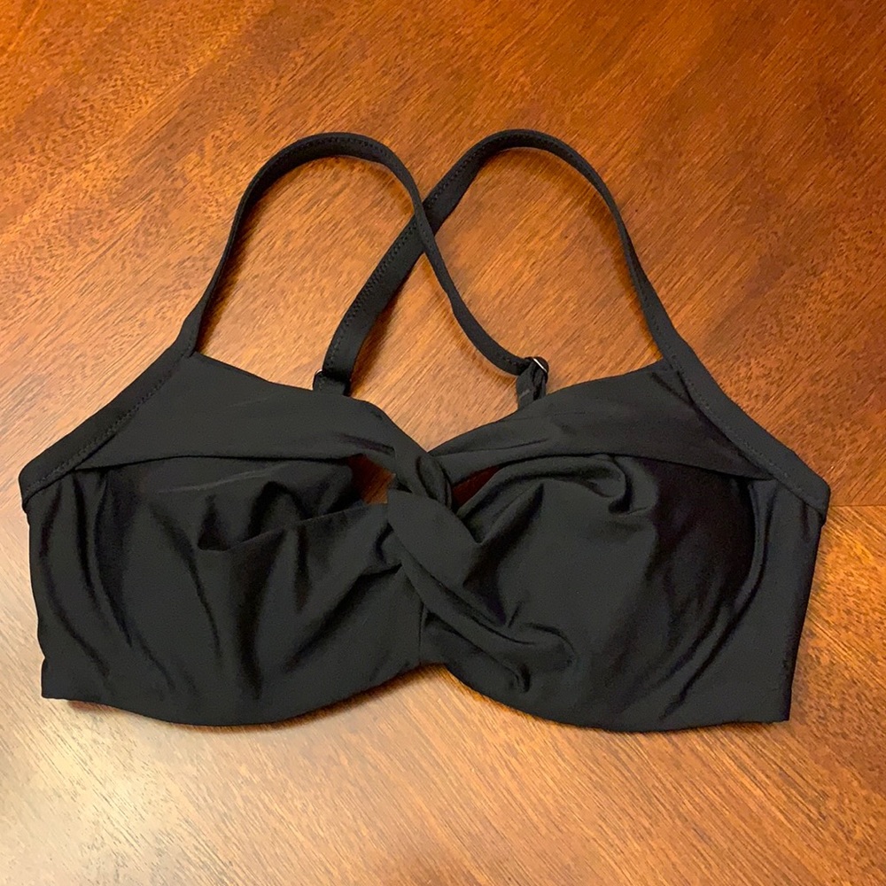 Athleta Twist Up Bikini Top 32D/DD Small New